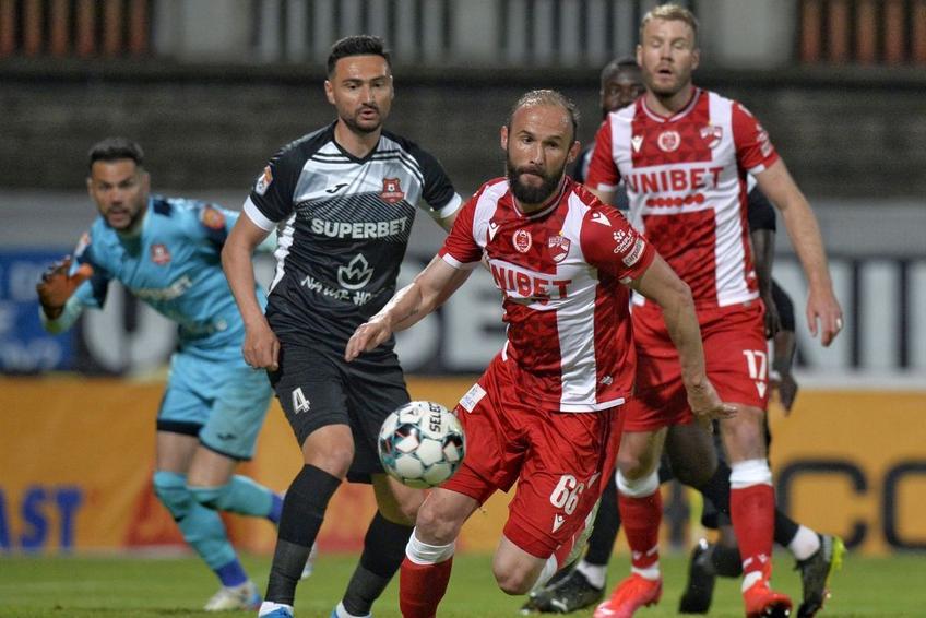 Ante Puljic (în prim-plan), în Dinamo - Hermannstadt 2-0