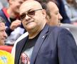 „Viteziștii” de la Sevilla au fost premiați la pauză, iar Peluza Sud le-a dedicat o scenografie aniversară / FOTO: Cristi Preda (GSP)
