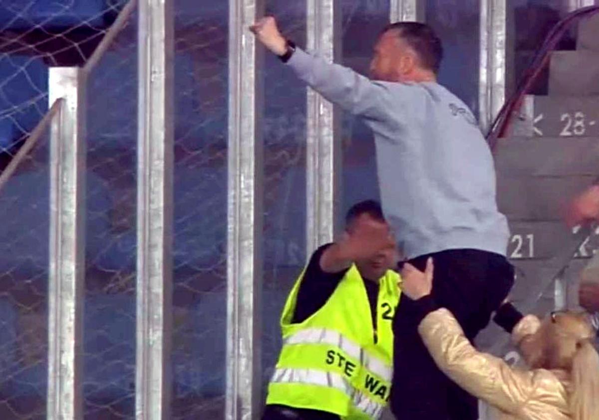 Mihai Stoica și jucătorii de la FCSB, bucurie după victorie cu Universitatea Craiova