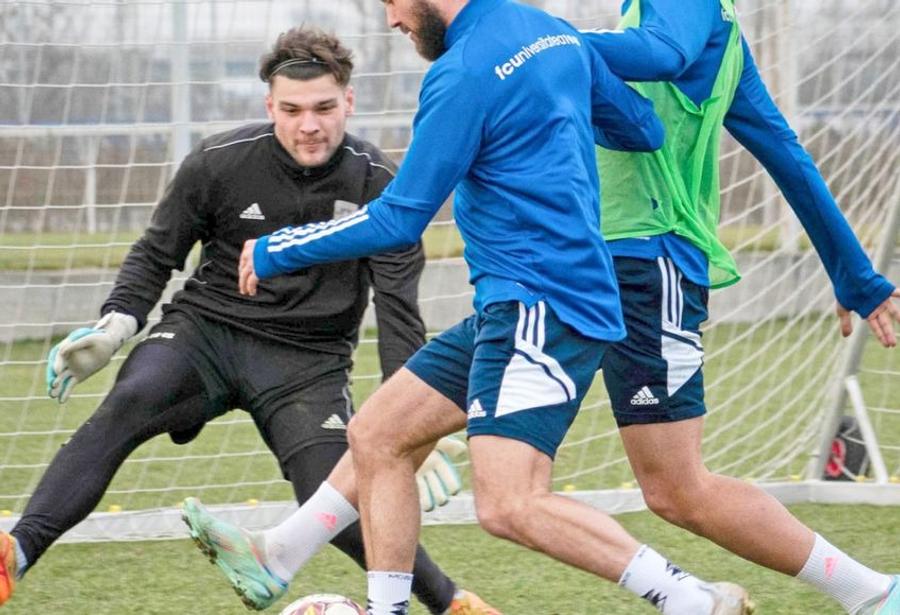 Genoa mai vrea un român! Italienii urmăresc un goalkeeper din Liga 1