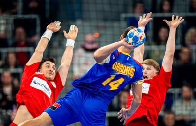România a depășit așteptările în turul barajului cu Cehia, dar a clacat pe final » Calificarea la CM de handbal masculin nu e imposibilă