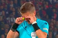 Cel mai bătrân arbitru de top din lume a început să plângă la finalul meciului de la Paris » Motivul a fost dezvăluit de presa italiană