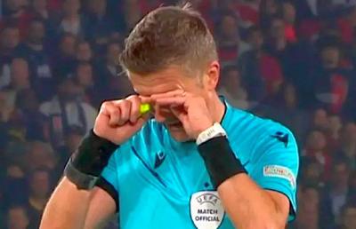 Cel mai bătrân arbitru de top din lume a început să plângă la finalul meciului de la Paris » Motivul a fost dezvăluit de presa italiană