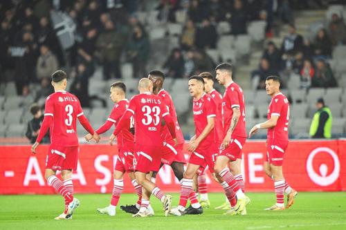 Jucătorii lui Dinamo, sărbătorind un gol/ foto: Imago Images