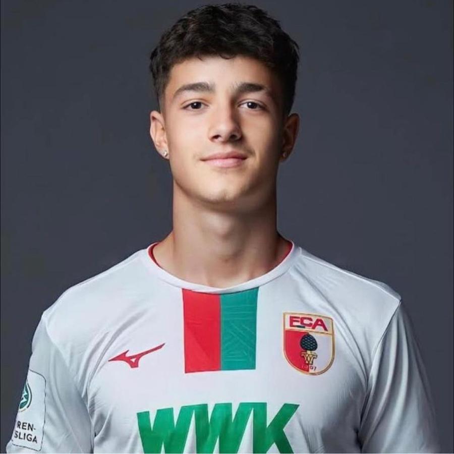 Luca Bărbulescu, pe vremea când era la Augsburg Dinamo a adus atacant » Al doilea transfer pentru sezonul viitor vine din Germania