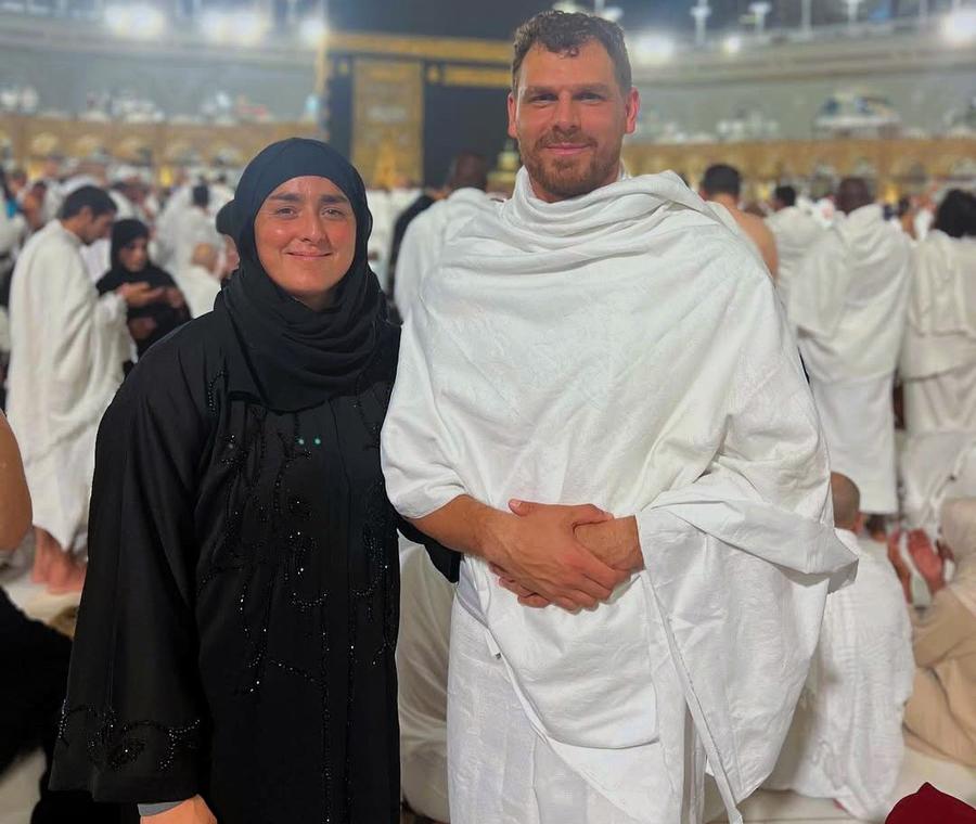 Ons Jabeur și soțul ei, Karim Kamoun, în pelerinajul la Mecca Foto: Instagram Mărturisirea triplei finaliste de Grand Slam: „Am fost numită teroristă de atât de multe ori”