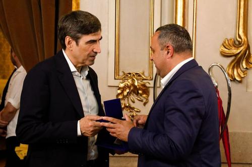 Victor Pițurcă nu înțelege de ce conducerea MApN blochează preluarea Stelei de investitori privați