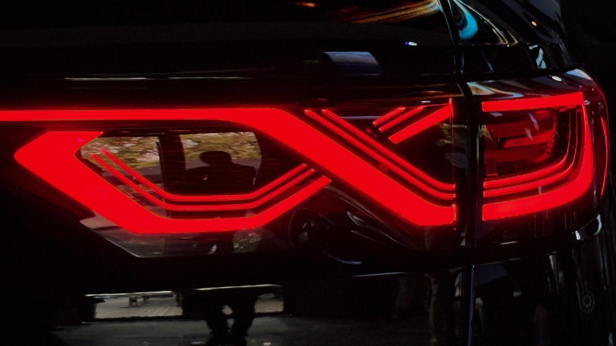 Liderul mondial în producția de automobile electrice s-a lansat oficial în România: două modele prin care vor să ia cu asalt piața auto internă