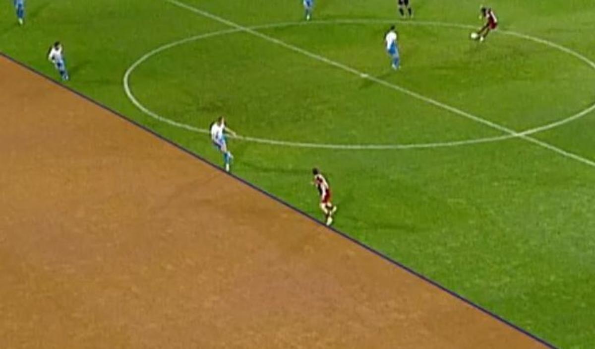 UniVARsitatea! » Faza controversată de la CFR Cluj - Craiova: ardelenii au cerut penalty, dar a fost anulat pentru un ofsaid greu observabil