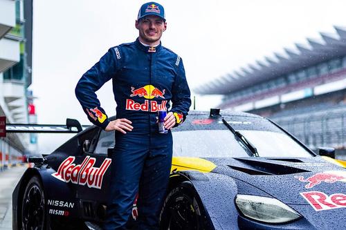 Max Verstappen îl zdrobește complet pe rivalul său din Super GT / foto: Facebook Oracle Red Bull Racing﻿