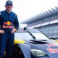 Max Verstappen îl zdrobește complet pe rivalul său din Super GT / foto: Facebook Oracle Red Bull Racing﻿