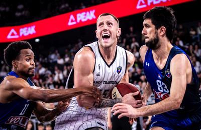 U-BT Cluj-Napoca obține o victorie uriașă în BTarena și visează în continuare la semifinalele Ligii Adriatice