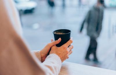 Eficiență maximă dimineața: avantajele utilizării unui sistem de cafea pe bază de capsule