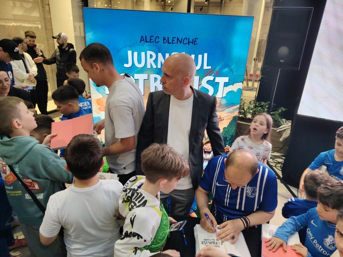 S-a lansat la Constanța al doilea volum din seria „Jurnalul unui fotbalist de buzunar”