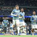 Vinicius (dreapta), considerat de spanioli „turnătorul” lui Alvaro Arbeloa la Real Madrid