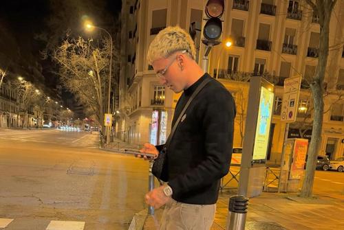 Alex Jimenez, fundașul lui Bournemouth, exclus din lot din cauza unor conversații cu o minoră / foto: instagram @alexjimenez.20