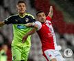 FOTO Cehii au uitat de pandemie! Slavia Praga, sărbătoare cu fanii în fața stadionului » Nicolae Stanciu, apreciat de antrenor