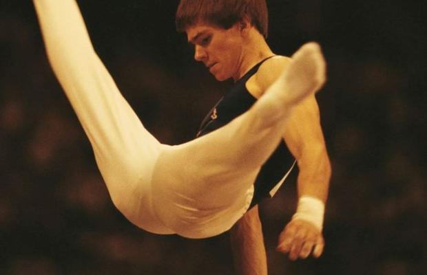 S-a stins primul campion mondial american >> A fost coleg de generație cu soțul Nadiei Comăneci