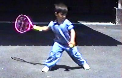 VIDEO Cum s-a descurcat Novak Djokovic la primul contact cu racheta de tenis! Avea doar 4 ani