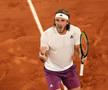 Daniil Medvedev și-a bătut joc de serviciul decisiv al „sfertului” cu Stefanos Tsitsipas » Grecul e în semifinalele Roland Garros 2021!