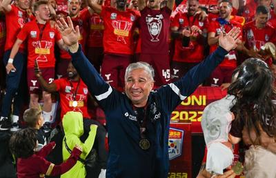 Șoc la CFR Cluj! Dan Petrescu a lipsit de la reunire și e tentat să plece în țările arabe