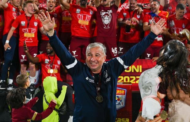 Șoc la CFR Cluj! Dan Petrescu a lipsit de la reunire și e tentat să plece în țările arabe