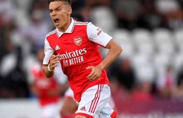 Acord Rapid - Arsenal pentru Cîrjan » Au bătut palma și pentru clauza care îl face intangibil în fața lui Mutu