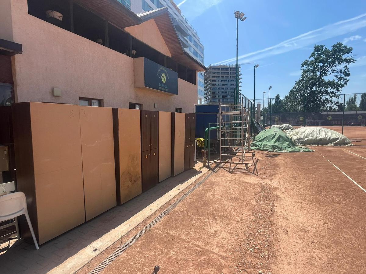 Scandal cu poliție și acuzații grave la baza Voința » Reporterii GSP s-au deplasat la fața locului: „M-au scos cu forța de aici, exact cum mă amenințase Marica!”