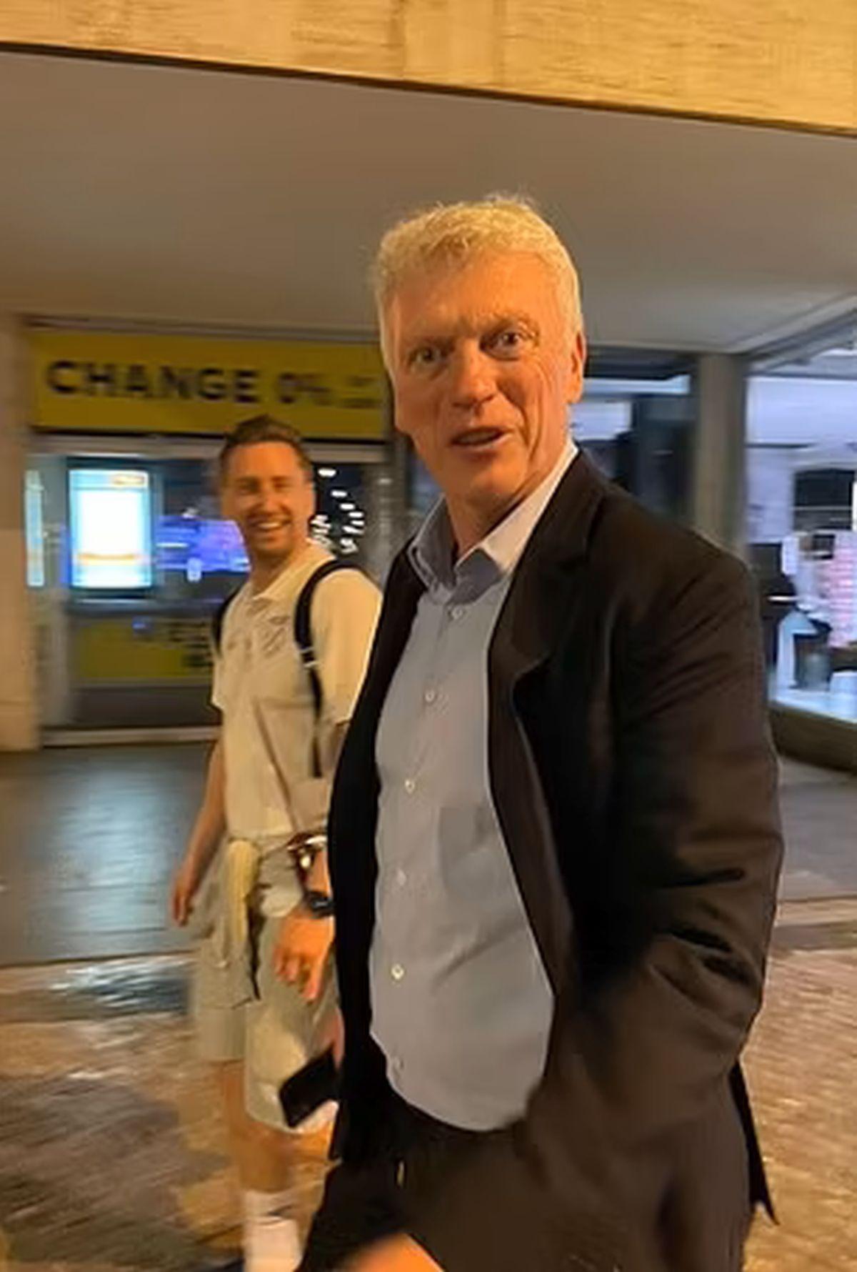 Englezii de la West Ham au petrecut până dimineață câștigarea trofeului Conference League