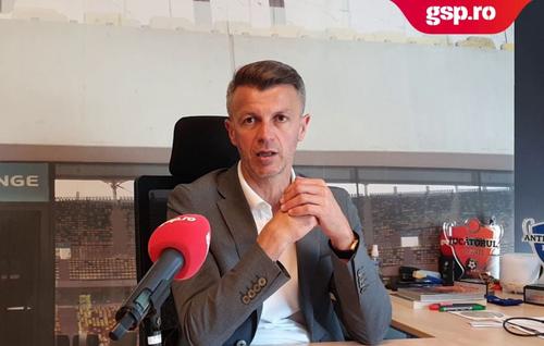 Ovidiu Burcă, 43 de ani, antrenorul lui Dinamo și noul idol al „câinilor”, a povestit cum a crescut alături de echipă și cum vede prezentul și viitorul, cunoscându-și trecutul.