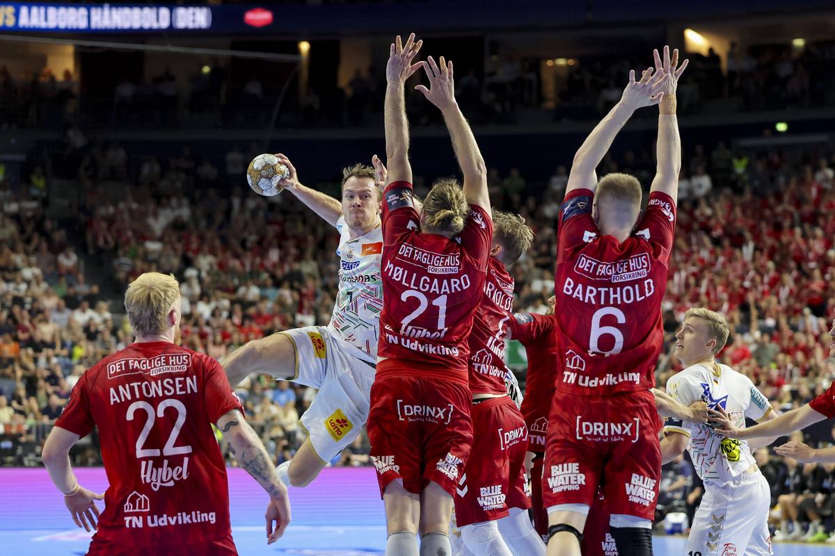 Magdeburg - Aalborg, semifinală cu desfășurare uluitoare în Liga Campionilor la handbal masculin! Landin și Hoxer au eliminat deținătoarea trofeului