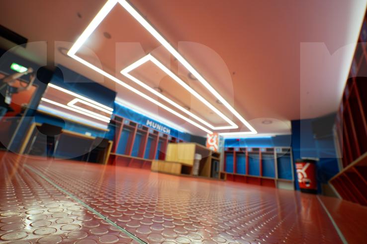 Echipa GSP.RO a intrat în vestiarul României de pe Allianz Arena, Munchen FOTO Ionuț Iordache (GSP.RO)