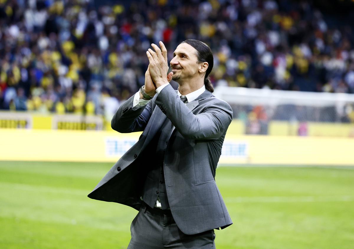 Zlatan Ibrahimovic a fost aclamat de un stadion întreg înainte de Suedia - Serbia