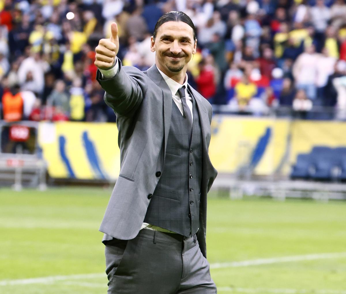 Zlatan Ibrahimovic a fost aclamat de un stadion întreg înainte de Suedia - Serbia