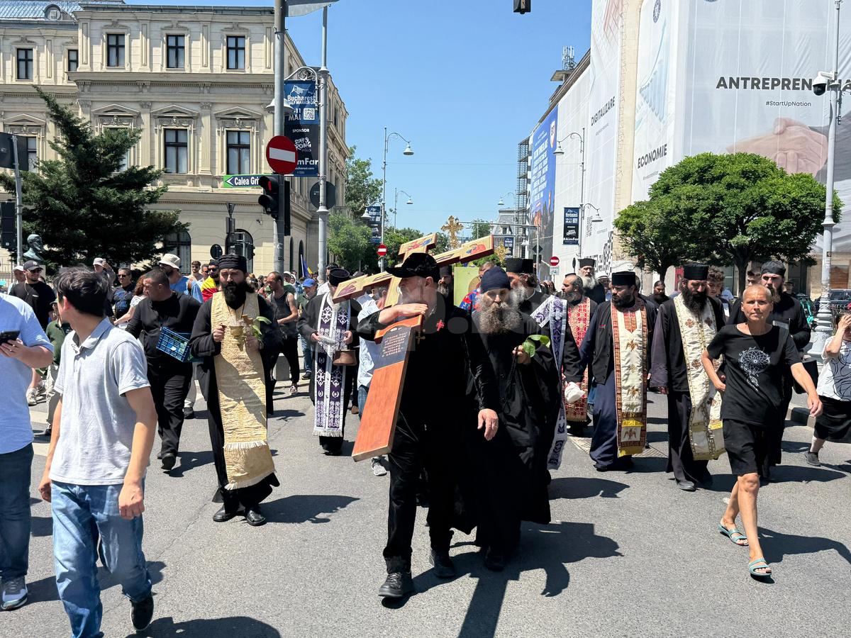 Gigi Becali la parada organizată pe 8 iunie 2025