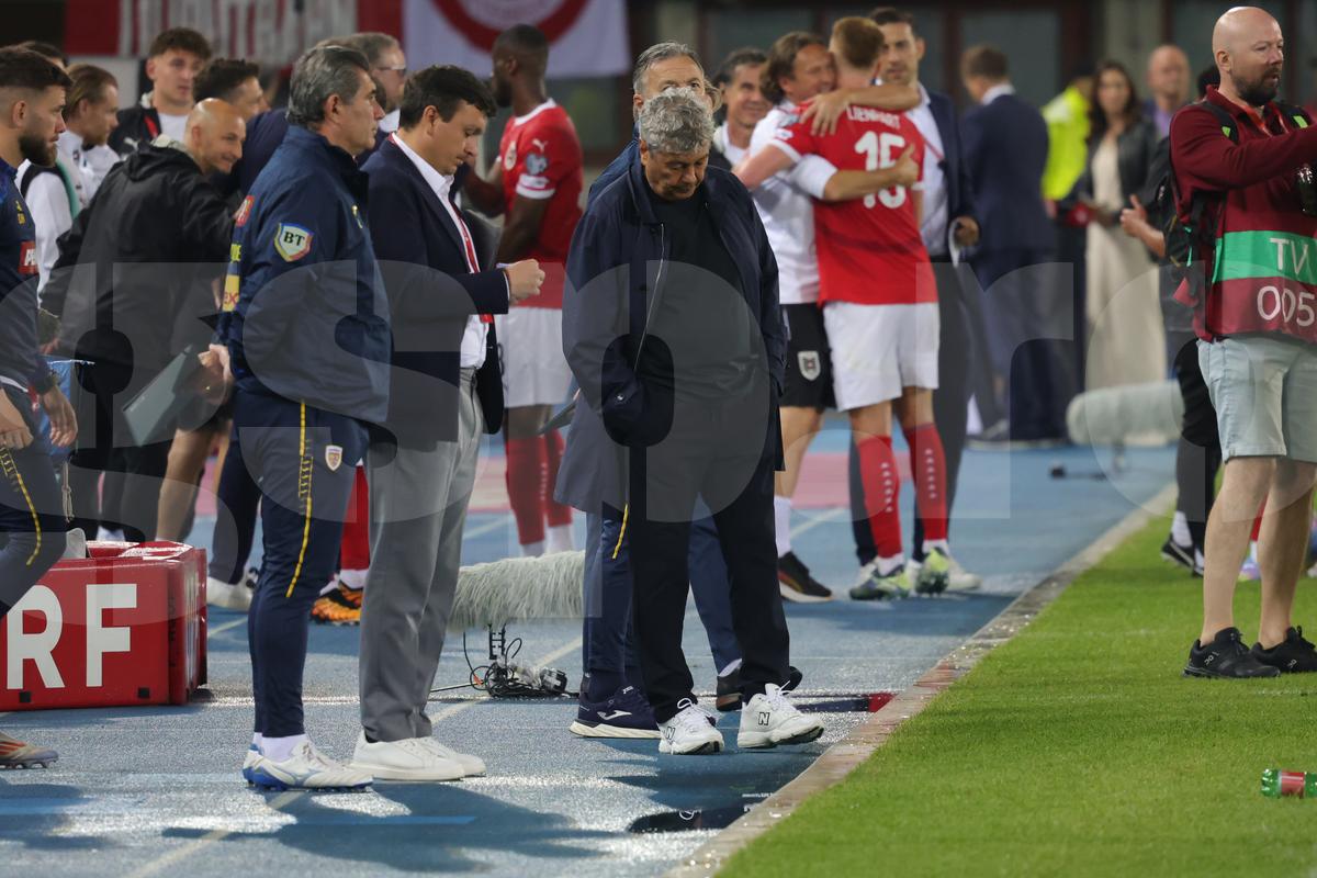 Mircea Lucescu, la meciul Austria - România 2-1