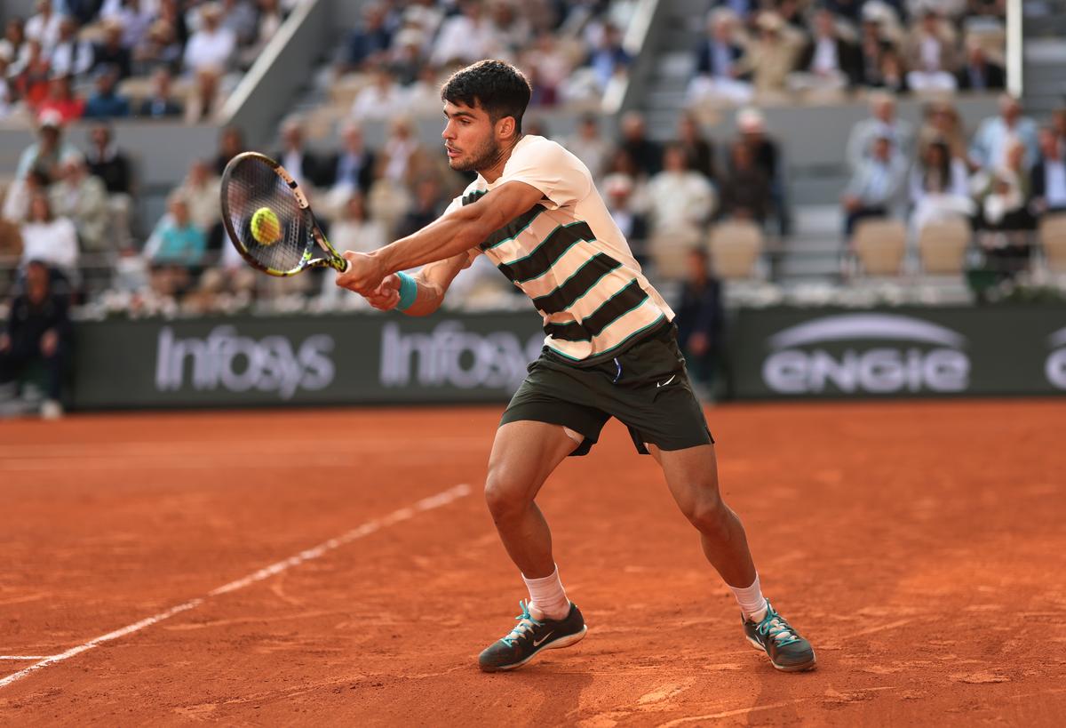 Uluitorul Carlos Alcaraz e campion pentru al doilea an consecutiv la Roland Garros! Revenire incredibilă a numărului 2 mondial în cea mai lungă finală din istoria turneului