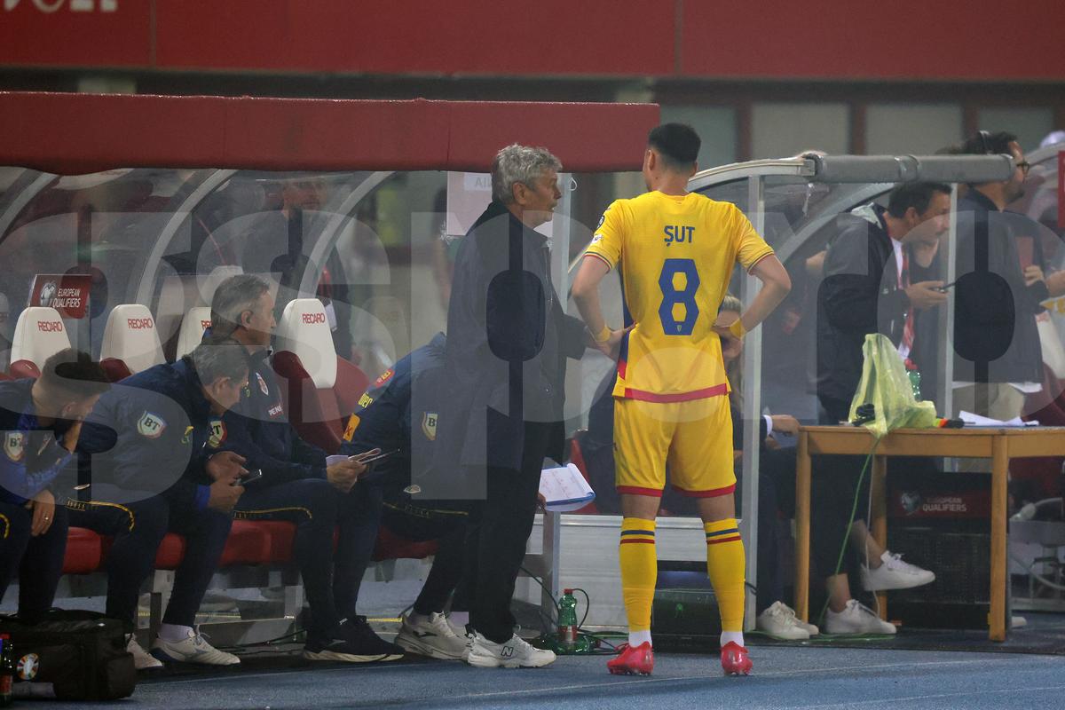 Mircea Lucescu, la meciul Austria - România 2-1