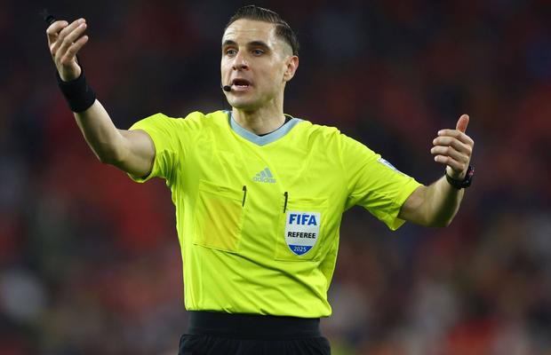 A fost anunțat arbitrul care va conduce România - Cipru » A fost centralul brigăzii care a provocat cel mai mare scandal din sezonul trecut al Champions League