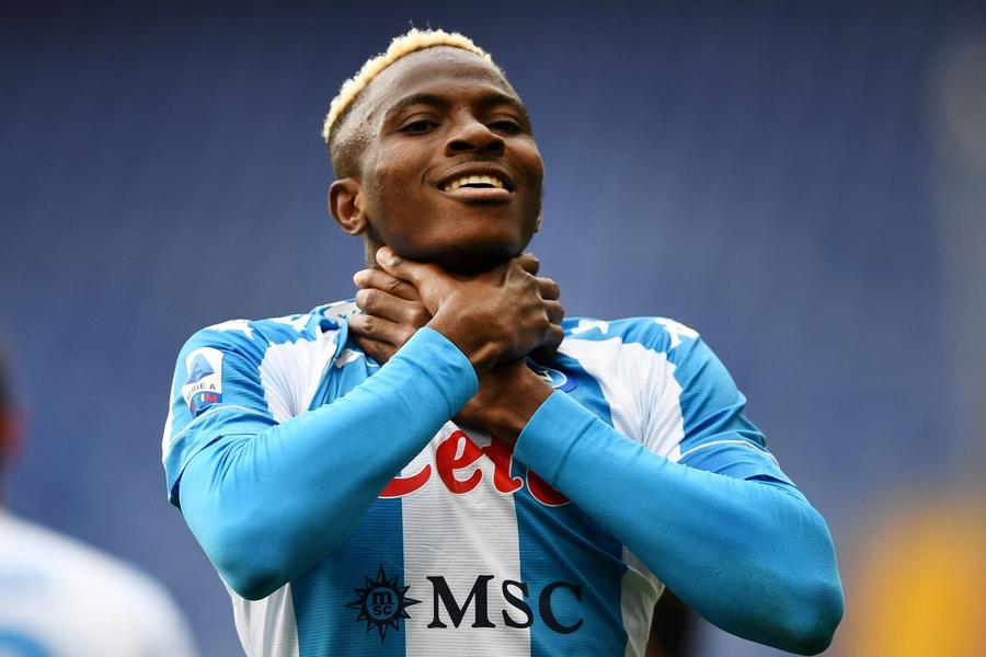 Victor Osimhen a refuzat să meargă la Al Hilal și acum nu vrea să aduă nici de Napoli / Foto: Imago Images Scandaluri în serie la Napoli » Președintele Aurelio De Laurentiis a fost pus sub acuzare pentru fals contabil!