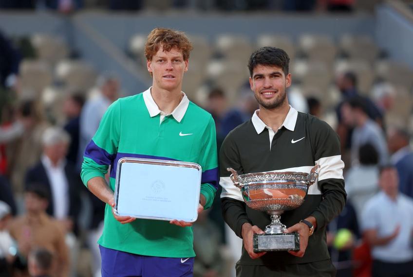 Jannik Sinner și Carlos Alcaraz. FOTO: Getty Images