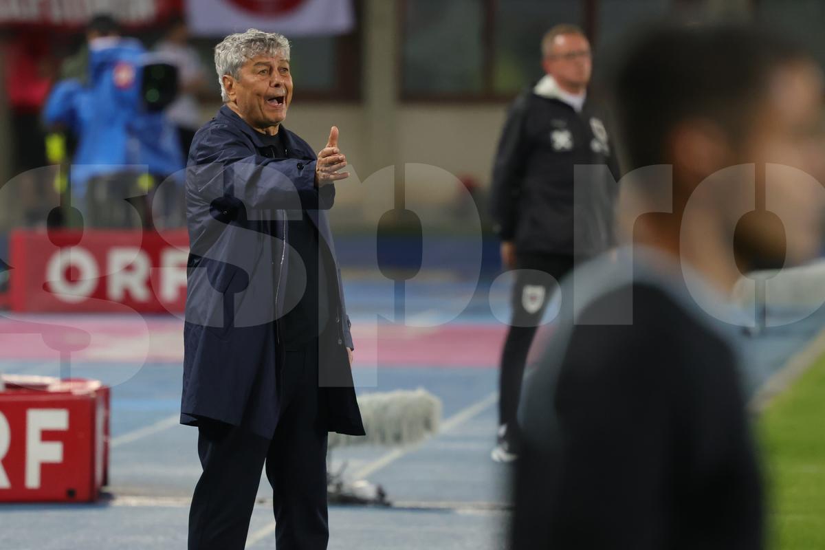 Mircea Lucescu, la meciul Austria - România 2-1