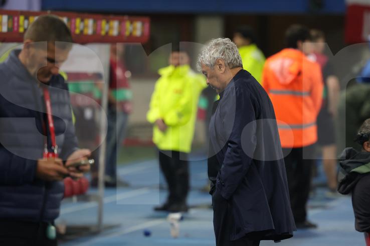 Mircea Lucescu, la meciul Austria - România 2-1 FOTO: Ionuţ Iordache (GSP)