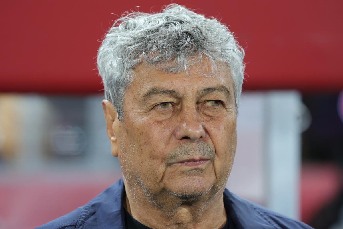 Mircea Lucescu, la meciul Austria - România 2-1