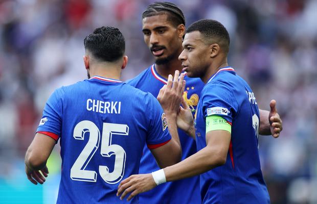 Surpriză mare înainte de Mondial: Franța, întoarsă acasă de africani