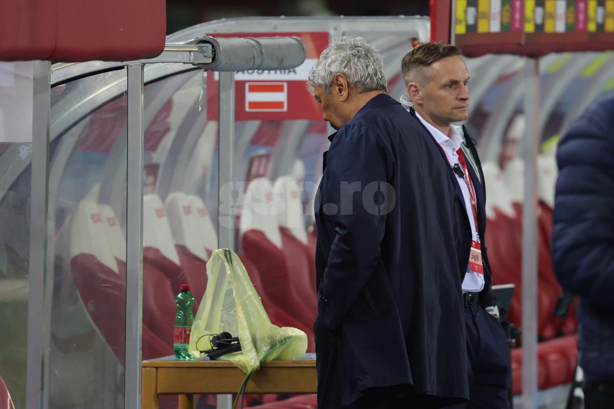 Mircea Lucescu, la meciul Austria - România 2-1