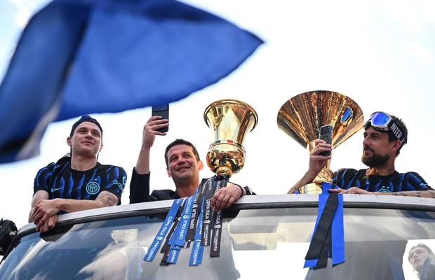 Veteranul lui Chivu pleacă de la Inter » Dan Șucu vrea să profite