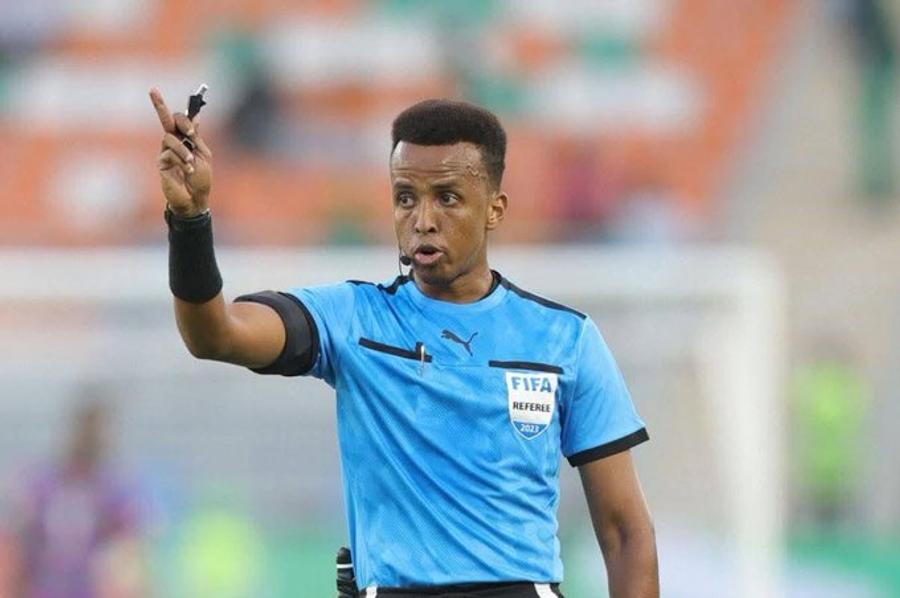 Somalezul Omar Abdulkadir Artan, cel mai bun arbitru african, n-a putut intra în SUA pentru a oficia la CM 2026 Restricții dure la frontieră » Un atacant a fost blocat 7 ore + Arbitrul african de top nu a primit viza de intrare!