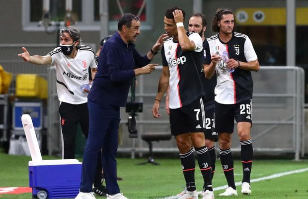 Nici Sarri nu înțelege căderea lui Juventus: „O oră de clasă mondială. Apoi, beznă!”