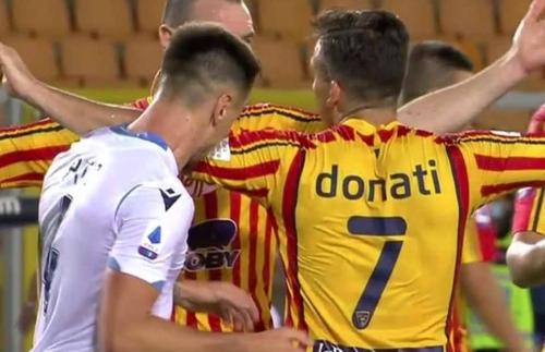 Spaniolul Patric, colegul lui Radu la Lazio, a fost suspendat 4 meciuri după ce l-a mușcat pe Donati la 1-2 cu Lecce